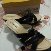 ราคา รองเท้าส้นสูง ส้นเตารีด สูง3นิ้ว เบอร์ 37 (4500962767)