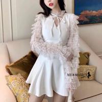 ราคา เดรสสีขาวคอวี แขนยาวระบายฟรุ้งฟริ้งน่ารักมาก งานป้าย แขนชั้น (2245587796)