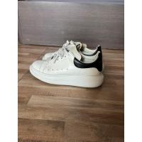 ราคา Alexander McQueen Oversized Sneakers (22419192612)