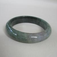 ราคา กำไลหยกพม่า Jadeite type A ขนาดวงใน 58.1mm กว้าง 14.6mm ทรงกลมท้องแบน สวมใส่ได้ทุกเพศ (28171878137)