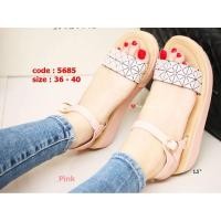 ราคา pairryshoes รองเท้าส้นเตารีด มีสายรัดข้อเท้า สีครีม (707010318)