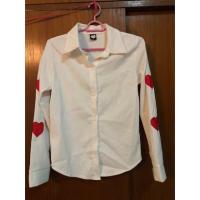 ราคา เสื้อเชิ้ตสีขาว ปักหัวใจตรงแขน (6531282128)