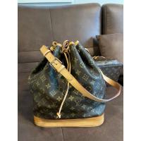 ราคา กระเป๋าทรงขนมจีบหลุยส์ (23629015094)