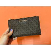 ราคา กระเป๋าสตางค์ใบยาวmkแท้มือ2 (22337044684)