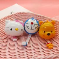 ราคา stitch พวงกุญแจของเล่นตุ๊กตา แผงขายของริมถนนตลาดกลางคืนตุ๊กตาการ์ตูนแมวสีชมพูแมวการ์ตูนสีฟ้าเทปวัดแบบพับเก็บได้อัตโนมัติพวงกุญแจไม้บรรทัดนุ่ม (40024196941)