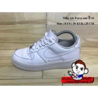 ราคา Nike Air Force one Size39(25cm)มือสองของแท้ (1649301342)