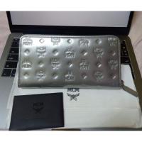 ราคา MCM Large Patricia Patent Zip Wallet Silverสภาพ 99% (4889960284)