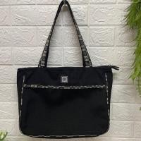 ราคา กระเป๋าถือ สะพาย Ellesse กว้าง 12 สูง 9 ก้น 4 นิ้ว ราคา 190 บาท (19989469558)