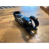 ราคา สเต็มจักรยาน Cannondale C3 Stem – 90mm | มุม 7° | จับแฮนด์ 31.8mm (49801899674)