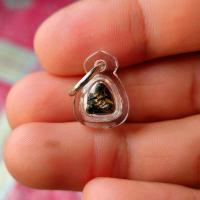 ราคา พระปิดตาจิ๋ว มีกริ่งข้างใน เนื้อผงคลุกรัก (40952444244)