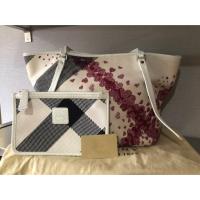 ราคา Burberry Canvas Tote - Valentine’s Limited (1798812669)