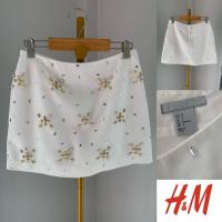 ราคา กระโปรงปักตกแต่ง H&M embellished mini skirt (24861260473)