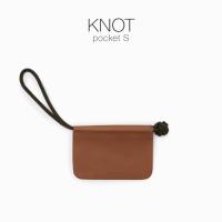 ราคา labrador KNOT pocket กระเป๋าถือคล้องมือ (LAA179) (4527873701)