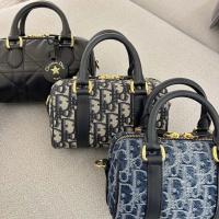 ราคา Dior Boston Mini Saddle Bag กระเป๋าสะพาย กระเป๋าถือย้อนยุค กระเป๋าถือ HXKW (45150198221)