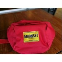 ราคา Moonset กระเป๋าคาดอก แดง (796591701)