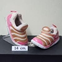 ราคา รองเท้า Nike Free หนอน (5116469491)