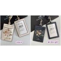 ราคา Coach แท้ ✔️ สายคล้องคอใส่บัตรลายดอกไม้ | Coach ID Lanyard (5259784273)