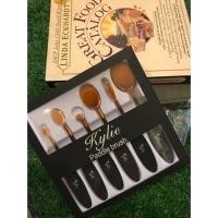 ราคา Kylie เซ็ทแปรงแต่งหน้า 6 ชิ้น (319984729)