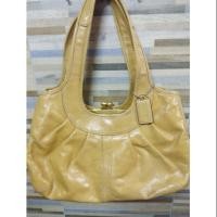 ราคา กระเป๋าสะพายข้าง Coach มือสอง แท้ สภาพดี (2337239085)