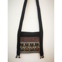 ราคา กระเป๋าผ้าพิมพ์ลายชนเผ่า สีดำลายเส้นและดอกไม้ (6078862565)