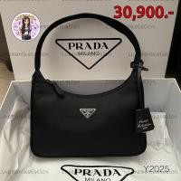 ราคา [พร้อมส่ง]: New!! Prada Re-Edition 2000 Re-Nylon หูผ้า ‼️ก่อนกดสั่งรบกวนทักมาเช็คสต๊อคก่อนนะคะ‼️ (40109372789)