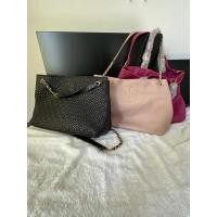 ราคา Tory Burch แท้มือสอง กระเป๋าถือคล้องแขนคล้องไหล่อะไหล่ทอง สีดำ สีชมพูพาสเทล สีชมพูบานเย็น แบรนด์เนมแท้มือสอง (10471614638)