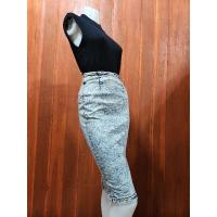 ราคา ผ้ายีนส์ยืด เอว 24"-28" กระโปรงยีนส์มือสอง ทรงดินสอ ผ่าหลัง สียีนส์ฟอก สวยกริบ นำเข้า USA (23344519448)