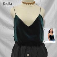 ราคา Preloved Bershka Velvet Tanktop (43324693340)