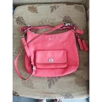 ราคา Coach legacy leather courteney hobo สีชมพู ใบสวย มีตำหนิ (29913898591)