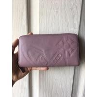 ราคา กระเป๋าสตางค์ Vivienne Westwood มือสองของแท้ (26370758562)