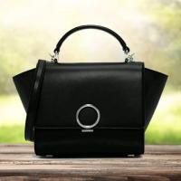 ราคา กระเป๋า CHARLES & KEITH MINI PUSH-LOCK TRAPEZE BAG ของแท้ พร้อมถุงกระดาษ (6049264868)