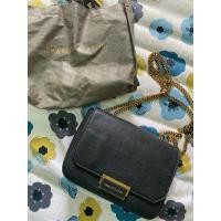 ราคา กระเป๋าสะพาย charles & keith (มือสอง) (กระเป๋าแบรนด์ กระเป๋าสะพายไหล่ สะพายข้าง) (23682565392)