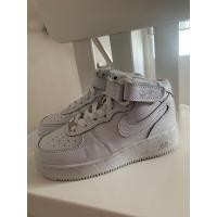 ราคา Nike air หุ้มข้อสีขาวล้วน (22748810245)