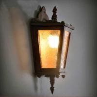 ราคา โคมไฟบาหลี โคมไฟไม้สัก ติดผนัง ติดหัวเสา ตกแต่งหน้าบ้าน แถมหลอดไฟ LuckyThailand แถมหลอดไฟ ขั้วหลอดแบบ E-27 (4942917732)