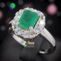 ราคา แหวนมรกต ล้อมเพชร แหวนเงินแท้ 92.5% ชุบทองคำขาว ประดับ พลอยมรกตแท้ ตกแต่ง เพชรSwiss YTG-10305 (5834888487)