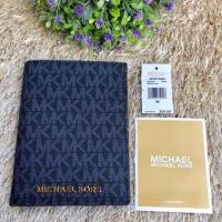 ราคา MK Passport & Credit card Case ของแท้100% (7604975842)