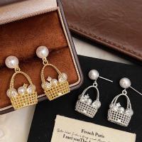 ราคา ต่างหูไข่มุกฝรั่งเศสแบบตะกร้าดอกไม้ ออกแบบสวยงามหรูหรา สไตล์เพทาย ขนาด 18 มม. (56551493022)