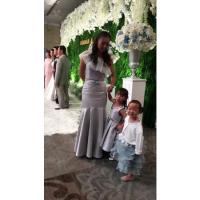 ราคา ชุดออกงานคู่แม่ลูกสีเทาเงิน (20618065329)