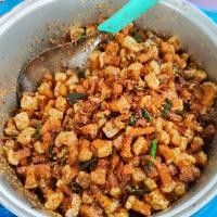 ราคา น้ำพริกกากหมู ทำใหม่ทุกวันไม่เหม็นหืน ขนาด 100 กรัม อร่อยมากๆ น้ำพริกกากหมู เคี้ยวเพลินๆ อร่อยสะอาด ทำสดใหม่ทุกวัน (44370272538)