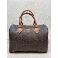 ราคา ESQUIRE ทรงหมอน มือสอง สภาพสวยสะอาด (29806868685)