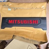 ราคา แผ่นปิดท้าย mitsubishi triton ดำด้านโลโก้แดง ใส่ปี 2023-2026 (44270569015)