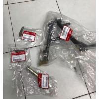 ราคา ชุดขาตั้งคู่ Wave100U-box Wave125R Wave125S Wave125X Wave125i ไฟเลี้ยวบังลม แท้เบิกศูนย์ (4ชิ้น) (27393547377)