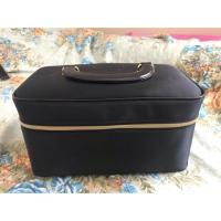 ราคา กระเป๋าใส่เครื่องสำอางยี่ห้อ Estee Lauder ของแท้ (2170116269)