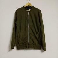 ราคา ส่งฟรี แจ็คเก็ต H&M มือสองสภาพเหมือนใหม่ (3100330057)