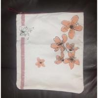 ราคา กระเป๋าเครื่องสำอางค์ clarins (3951862317)