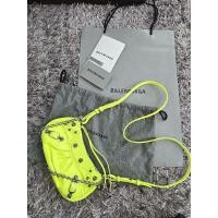 ราคา Balenciaga Le Cagole Mini Bag (28355082022)