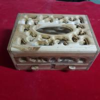 ราคา กล่องใส่กระดาษทิชชู่ใหญ่ กล่องใส่กระดาษทิชชู่ทำจากไม้สักแกะสลักลวดลายตามรูปที่โชว์ (8016465761)