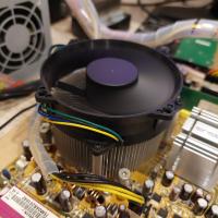 ราคา Heatsink Intel socket 775 แบบขันน๊อต มือสอง (18739398083)