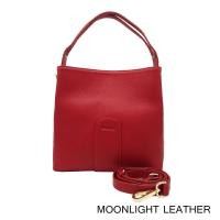 ราคา กระเป๋าหนังแท้ รุ่น Monica หนังวัวแท้ฟอกแบบชามัวร์พ่นสะท้อนน้ำ สีแดง หนังนิ่ม สวย โดนน้ำได้ รับประกัน 1 ปีเต็ม (3445060261)