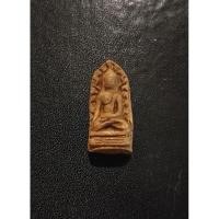 ราคา พระรอด หลังปั๊มวัดมหาวัน ลำพูน เนื้อดินผสมผงดินพระรอดกรุเก่า ปี2525 (26960382311)